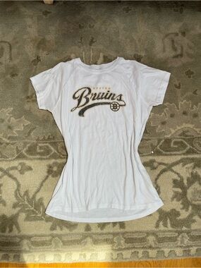 Boston Bruins White Graphic Logo Tee
